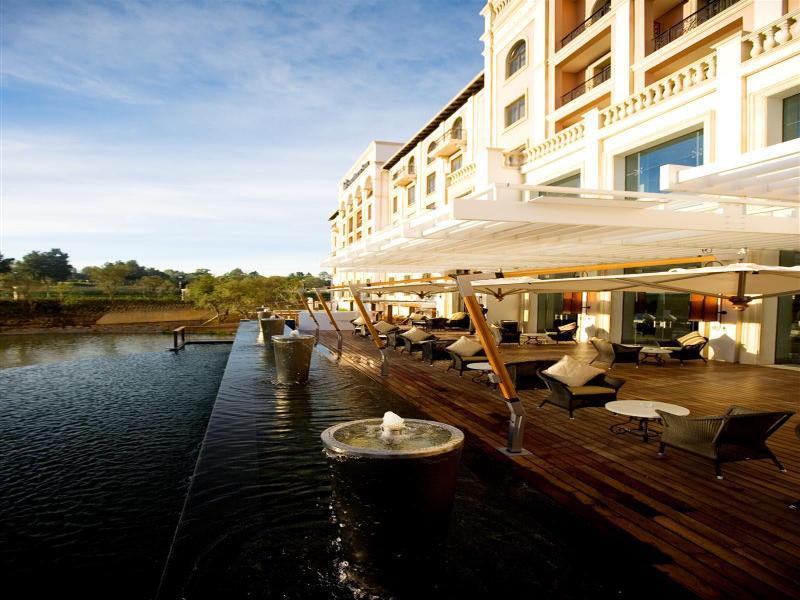 Pivot Hotel Montecasino Johannesburg Exterior photo